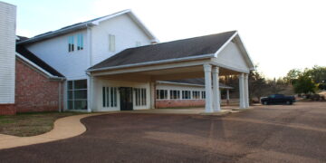 ‘Everyone is your neighbor in a disaster:’ Churches step up during crisis