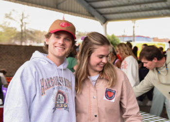 Sunday Bagels bakes up long lines at Oxford Community Market