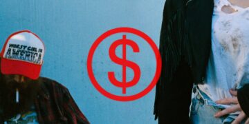 Review: Slayyyter’s ‘WOR$T GIRL IN AMERICA’ will keep you on the dance floor