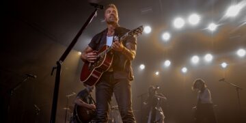 Brett Young up to bat as UM Commencement speaker