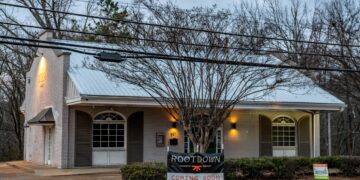 Oxford residents react to new medical marijuana dispensary