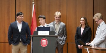 ASB rings in new team, endorses attendance resolution