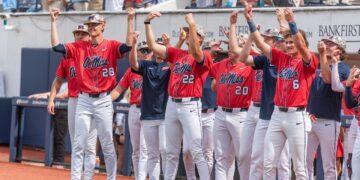 Column: ESPN’s lackluster college baseball coverage undermines the sport’s potential 