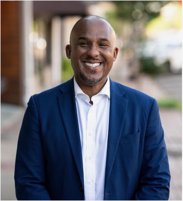 Colom seeks to become first Democratic U.S. senator in Mississippi since 1989