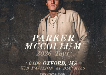 Parker McCollum unites the ‘Gold Chain Nation’ at the Pavilion