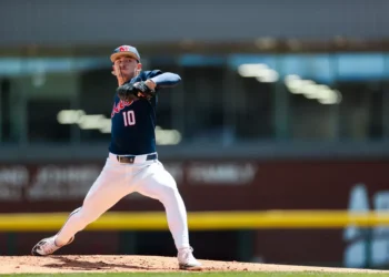 Ole Miss Baseball falls to Arkansas after ninth-inning rally