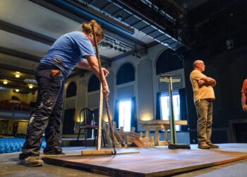 Pulling back the curtain on Ole Miss theatre