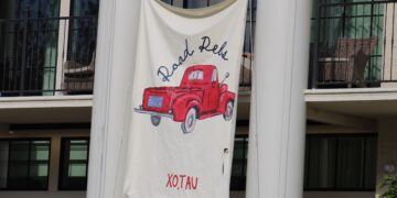 Meet the artists behind Ole Miss sorority banners