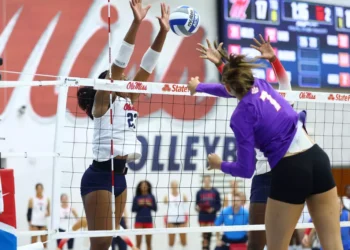 Ole Miss Volleyball comes back in the fifth set, defeats Clemson 3-2