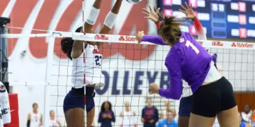 Ole Miss Volleyball comes back in the fifth set, defeats Clemson 3-2