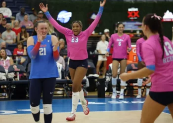 Ole Miss Volleyball splits matches against Missouri and VanderbiltÂ